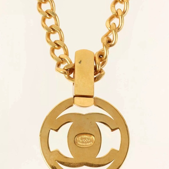 💝 Auth CHANEL Turn-Lock Necklace made circle Gold tone Chain: 2 turn locks 💝 - Picture 6 of 7